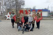 «Путь-дорожка фронтовая»: как центральная библиотека прошла по улицам Емвы с песнями и стихами
